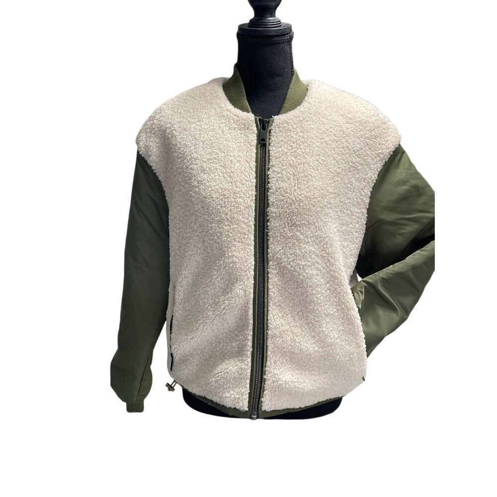 Astr The Label Tegan Faux Shearling Contrast Bomber Jacket size Small